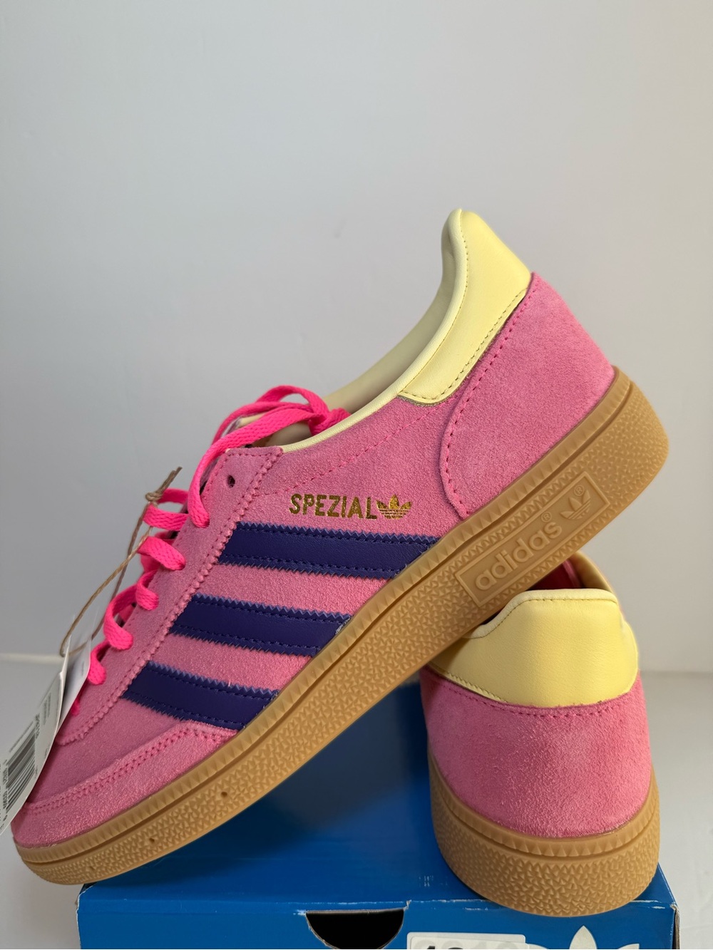 Adidas Handball Spezial - Women’s 9 - Pink / Blue JP8718 - NWT